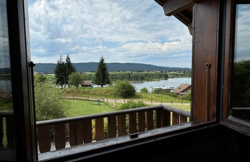 Grande-Riviere-Chateau Ski Chalet | CHALET WITH SUPERB LAKE VIEW