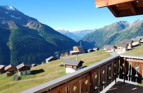 Wiler Ski Chalet | Chalet Wachsmuth - sun, snow and panoramic views
