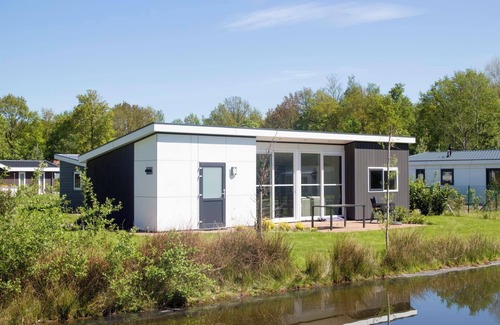 Susteren House | Chalet with 2 bedrooms and a terrace