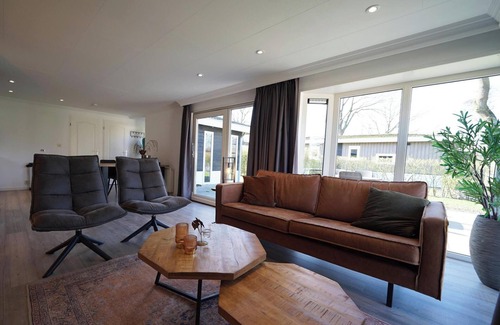 Susteren House | Chalet with 2 bedrooms and terrace