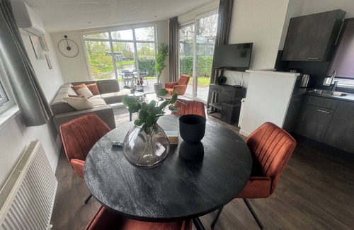Susteren House | Chalet with 2 bedrooms and a terrace