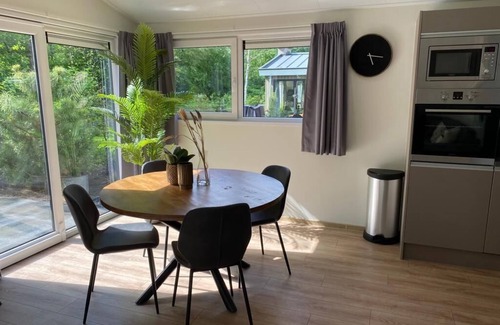 Schaarsbergen House | Chalet with 2 bedrooms and a terrace