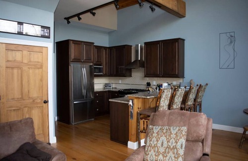 Searsburg Cabin | Chalet with Amazing views+ Hot Tub + privacy