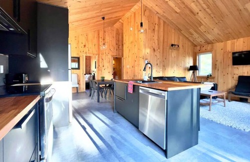 Saint-Tite-des-Caps Ski Chalet | Chalet with spa close to ski stations