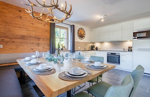 Donnersbachwald Ski Chalet | Chalet with Finnish sauna and views