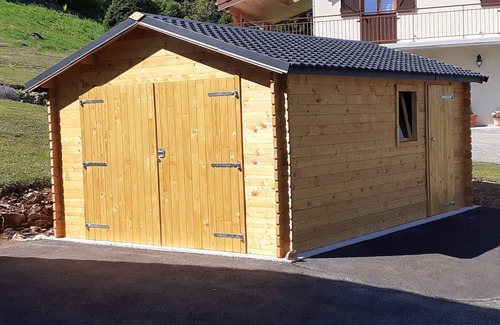 Prenovel Ski Chalet | Chalet with fireplace (wood supplied) sleeps 10 (discount for stays of 3 nights or more)