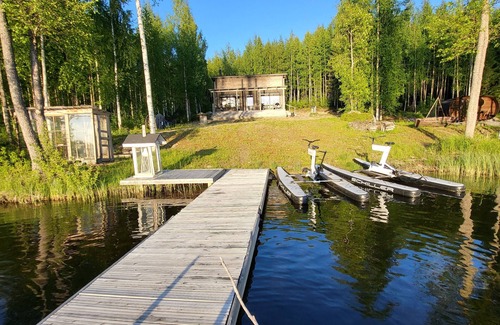 Puumala Ski Chalet | Chalet with modern comfort directly on the lake with saunas and barbecue house.