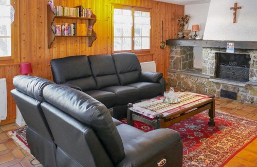 Saint-Pierre-de-Clages Ski Chalet | Chalet Y-Gouria