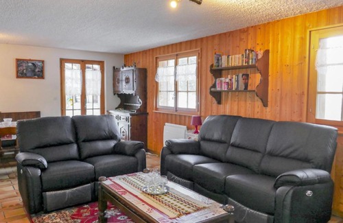 Saint-Pierre-de-Clages Ski Chalet | Chalet Y-Gouria