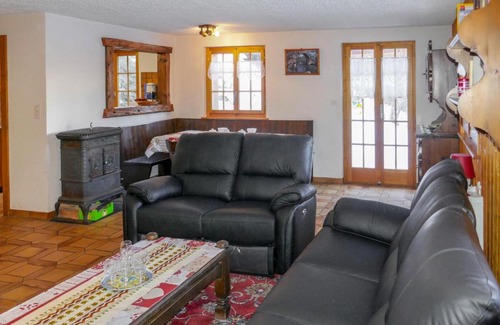 Saint-Pierre-de-Clages Ski Chalet | Chalet Y-Gouria
