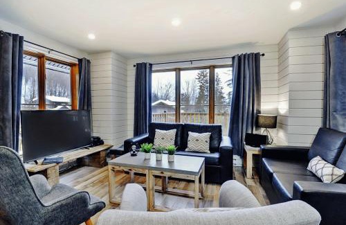 Stoneham Ski Chalet | Chalets Alpins- 08 Chemin Alpin