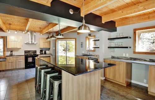 Stoneham Ski Chalet | Chalets Alpins - 11 Chemin des Skieurs