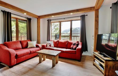 Stoneham Ski Chalet | Chalets Alpins - 17 Chemin Alpin