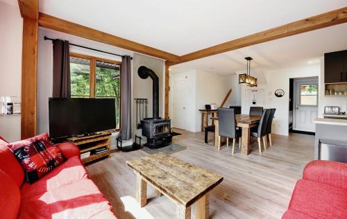 Stoneham Ski Chalet | Chalets Alpins - 17 Chemin Alpin