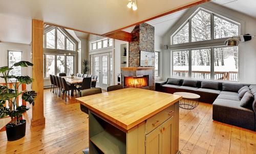 Stoneham Ski Chalet | Chalets Alpins - 38 Chemin des Skieurs