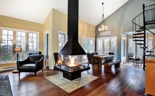 Stoneham Ski Chalet | Chalets Alpins- 45 Chemin des Skieurs