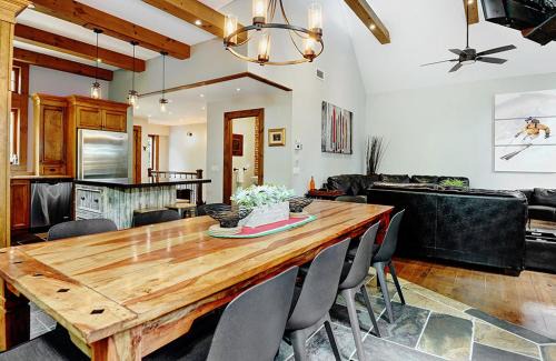 Stoneham Ski Chalet | Chalets Alpins- 6 Chemin des Montagnards