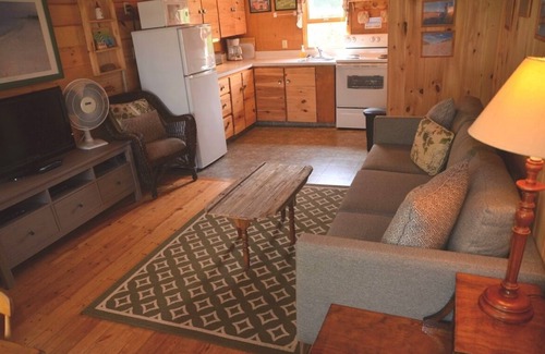 Stanhope Cottage | |Chalets by Stanhope Beach- Adults only 1 or 2 bedroom