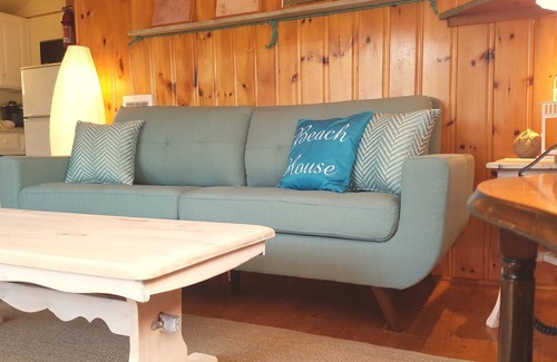 Stanhope Cottage | |Chalets by Stanhope Beach- Adults only 1 or 2 bedroom
