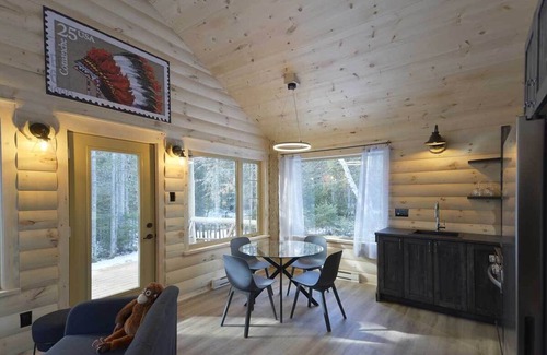 La Malbaie Ski Chalet | Chalets de Môh - Comanche