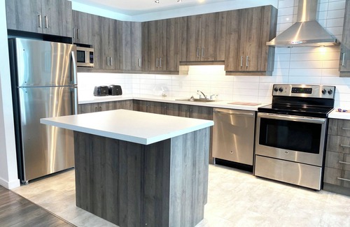 Saint Ferreol les Neiges Hotel | Chalets Montmorency Mont-Sainte-Anne