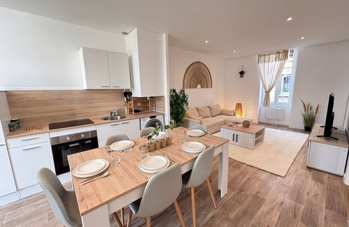 Roanne Apartment | Chaleureuse convivialité à partager