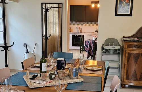 Mauriac House | Chaleureux, Intimiste, Proche de ST Emilion, 6 à 8 Personnes, Équipement Bébé,