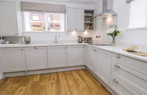 Flamborough Cottage | CHALKSTONE COTTAGE, pet friendly, with open fire in Flamborough