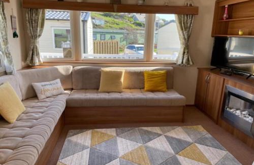 Challaborough Ski Chalet | Challaborough Bay Caravan Sleeps 8 - Pet Friendly