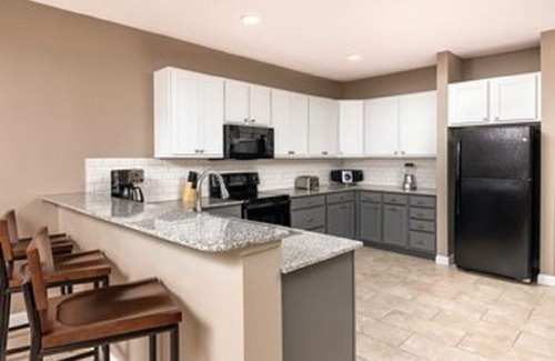 Marble Falls Resort | Challenging golf courses and tasteful wineries!