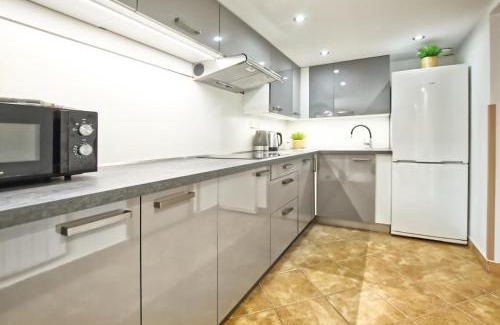 Zajeci House | Chaloupka víno sklep U Palečků