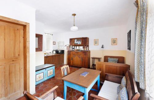 Mojne House | Chalupa Baroko