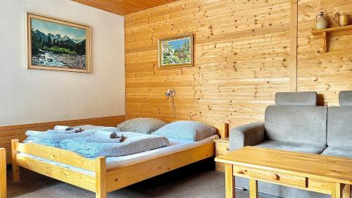 Liptovsky Mikulas District House | Chalupa u Porubäna