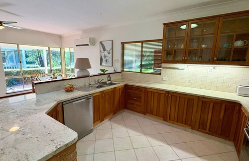 Carlotta House | Chalwell Lodge – your luxurious rural retreat nestled in the heart of Carlotta.