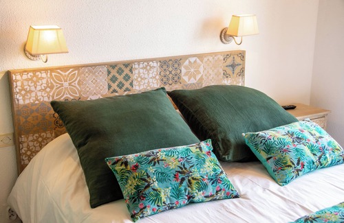 Saint-Bonnet-en-Champsaur Bed & Breakfast | Chambre Familiale Idéalement Située