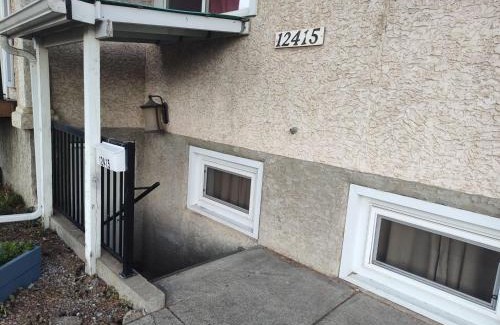 North Central Edmonton House | Chamber Inn