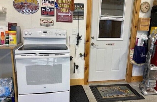 Chamberlain Cabin | Chamberlain 2 Bedroom Cabin, Sleeps 4-6, Great View, Boat/Camper Parking, Quiet