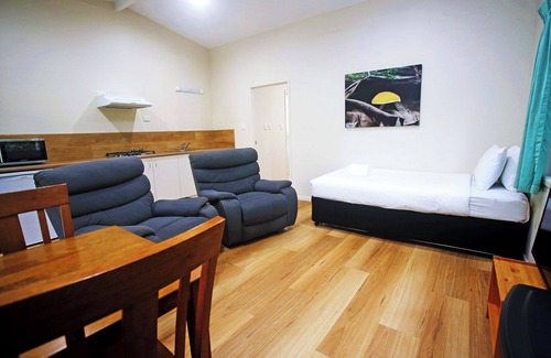 Lake Eacham Apartment | Chambers Wildlife Rainforest Lodges