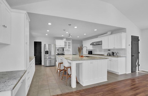 Chamblee House | Chamblee Retreat 3BR Home w Spacious Porch