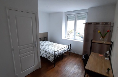 Vesoul Bed & Breakfast | Chambre Avec Salle de Bain 2. Idéale Pour un Séjour Économique Tout Confort