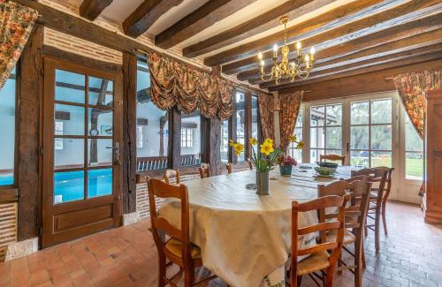 Tour-en-Sologne Bed & Breakfast | Chambre Cheverny - piscine intérieure - jacuzzi