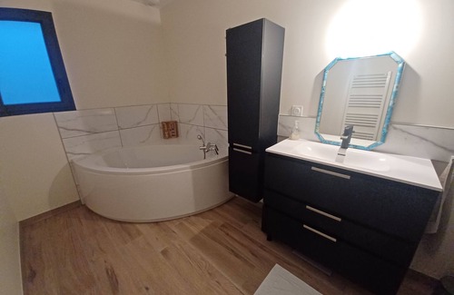 Les Aspres Bed & Breakfast | Chambre Chez L'habitant LES Aspres