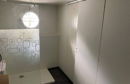 Bois Blancs Boat Rental | Chambre Chez L'habitant, sur une Péniche, à Lille,