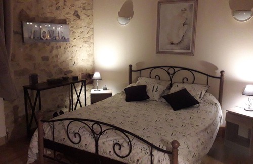 Saint-Auvent Bed & Breakfast | Chambre Clothilde à L'art'elier