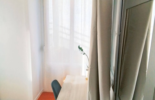 Coulanges-les-Nevers Bed & Breakfast | Chambre Colibri with private terrace