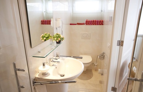 Assendelft Bed & Breakfast | Chambre Confortable au Bord du Canal