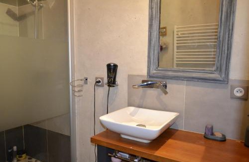 Chef-Boutonne Bed & Breakfast | Chambre cosy pour 2 personnes