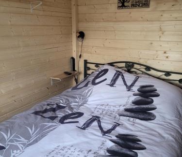 Saint-Savin Cabin | Chambre Cozy