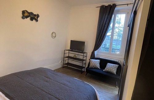 Epinac Bed & Breakfast | Chambre Cuir
