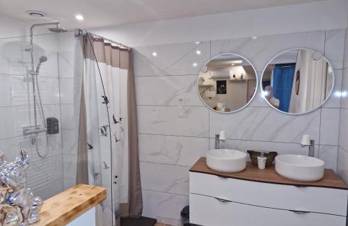 Neufmaisons House | Chambre d'Emma